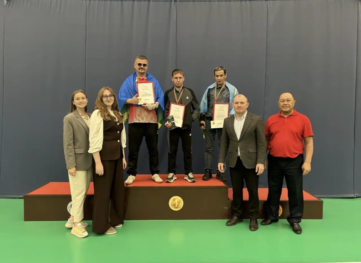 Церемония награждения ветеранов СВО на Кубке Раиса Татарстана по настольному теннису в Сабинском районе