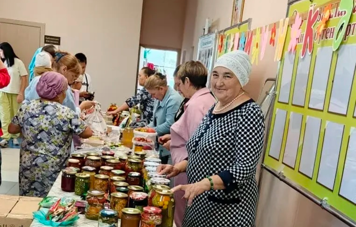 Alt: благотворительная ярмарка в Казакларском поселении