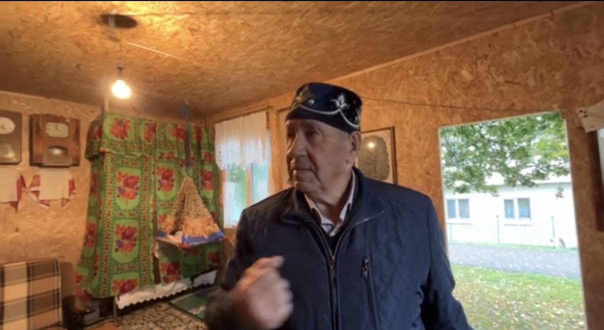 Фоат Камалиев показывает свой музей 