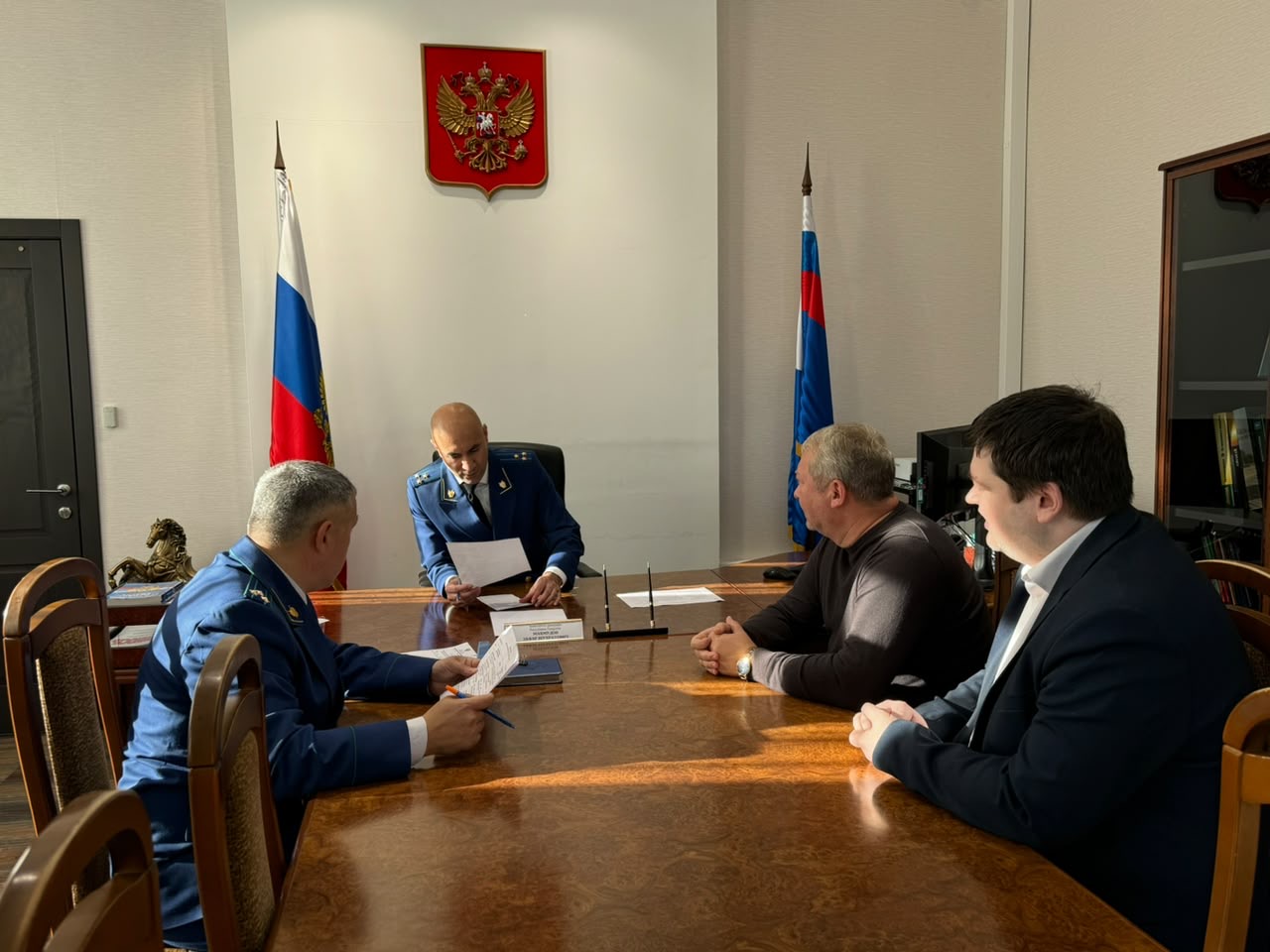 Приём граждан в прокуратуре района