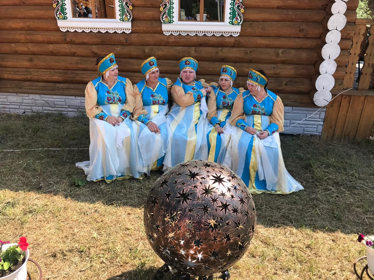 На Сабантуе в Казани высокогорцы представили концерные номера и продукцию собственного производства