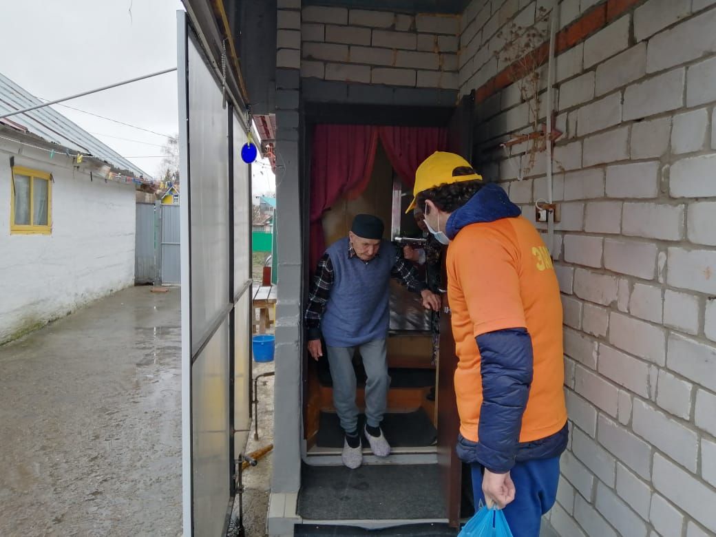 Волонтёры со станции Куркачи продолжают помогать жителям Высокогорского района