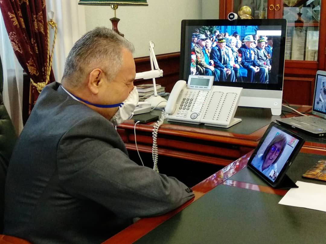 Глава района Рустам Калимуллин побывал на онлайн-уроках учеников