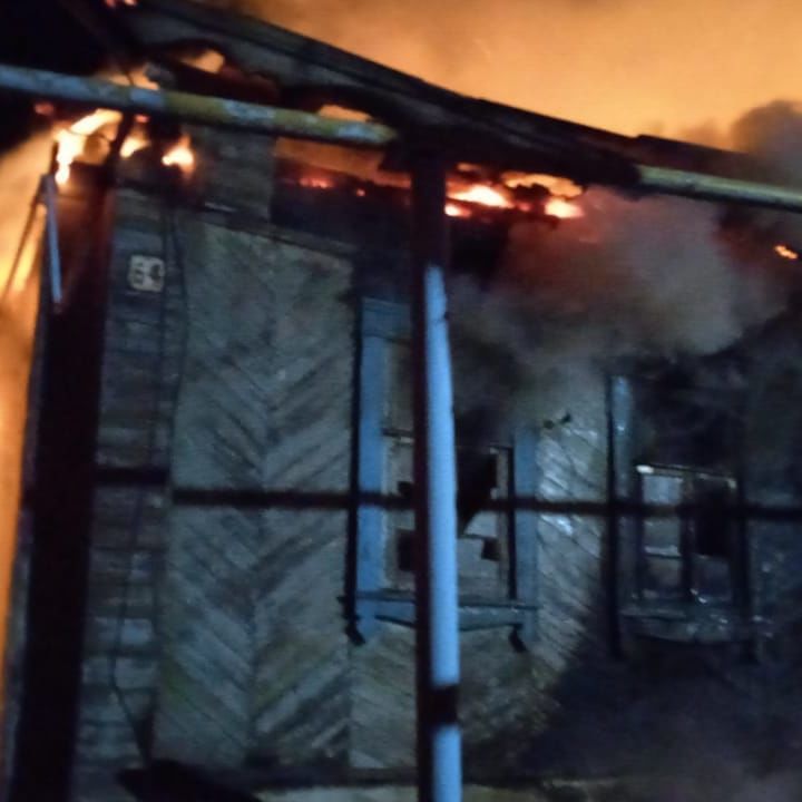 Два человека погибли на пожаре в Высокогорском районе
