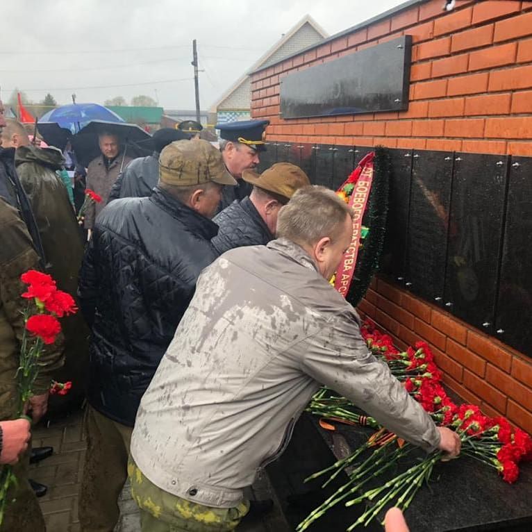 В Татарской Айше торжественно открыли мемориал, посвящённый участникам Великой Отечественной войны