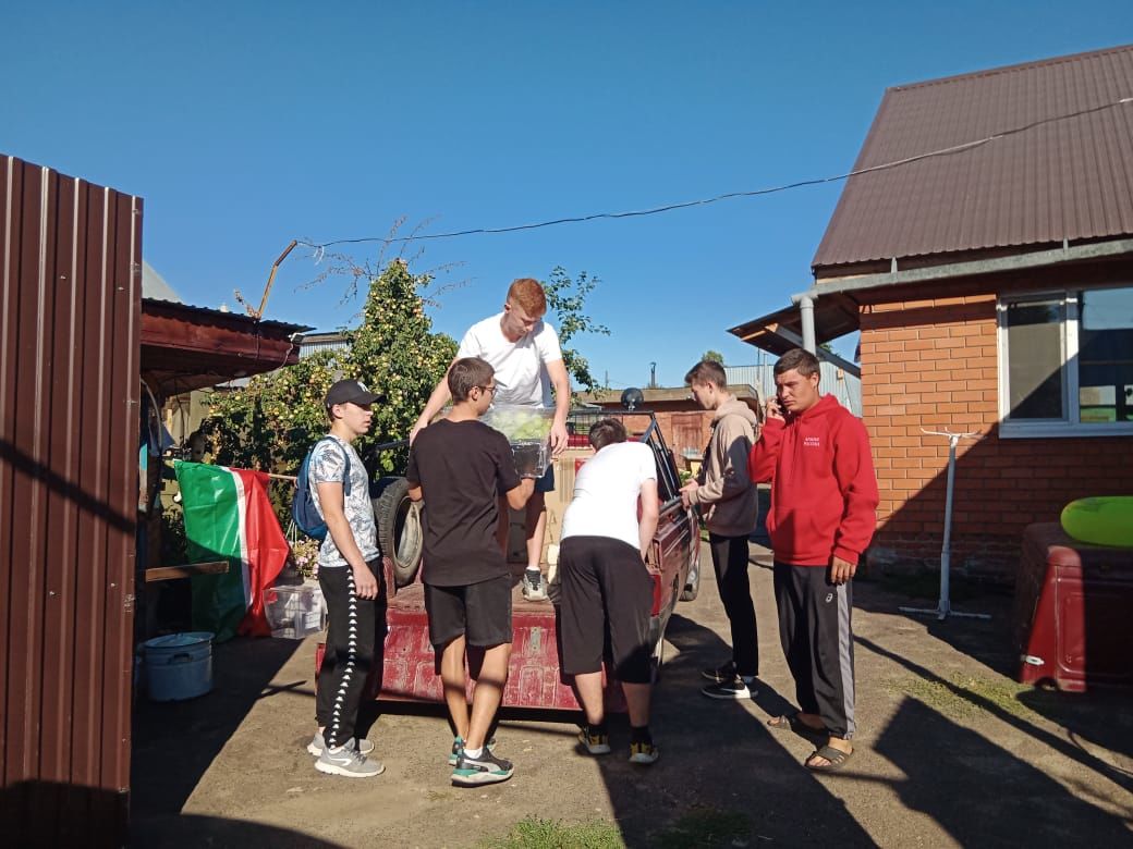 Активисты из села Дубъязы навестили детский дом для инвалидов в Лаишево