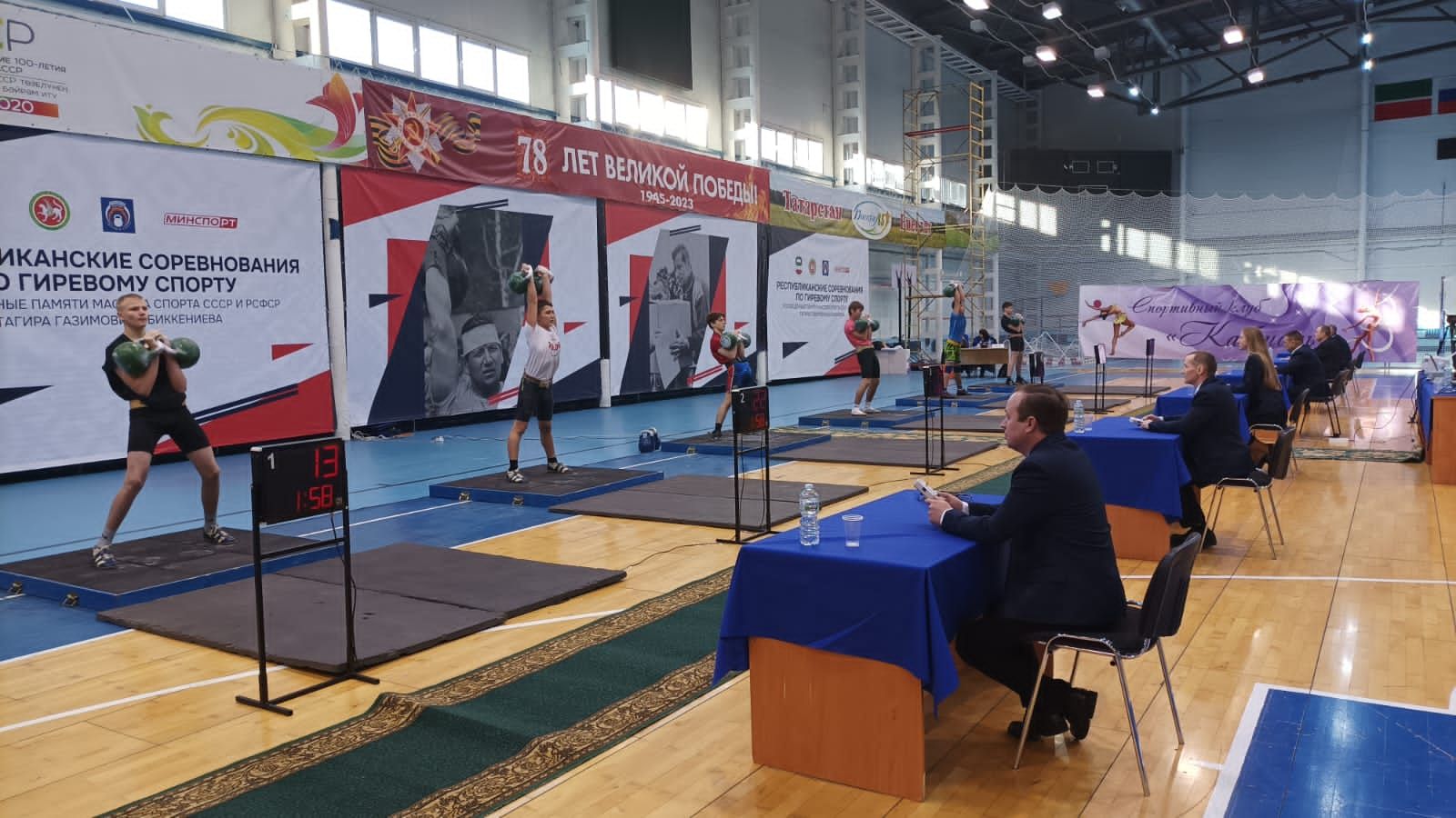 Турнир по гиревому спорту проходит в спорте «Биектау»