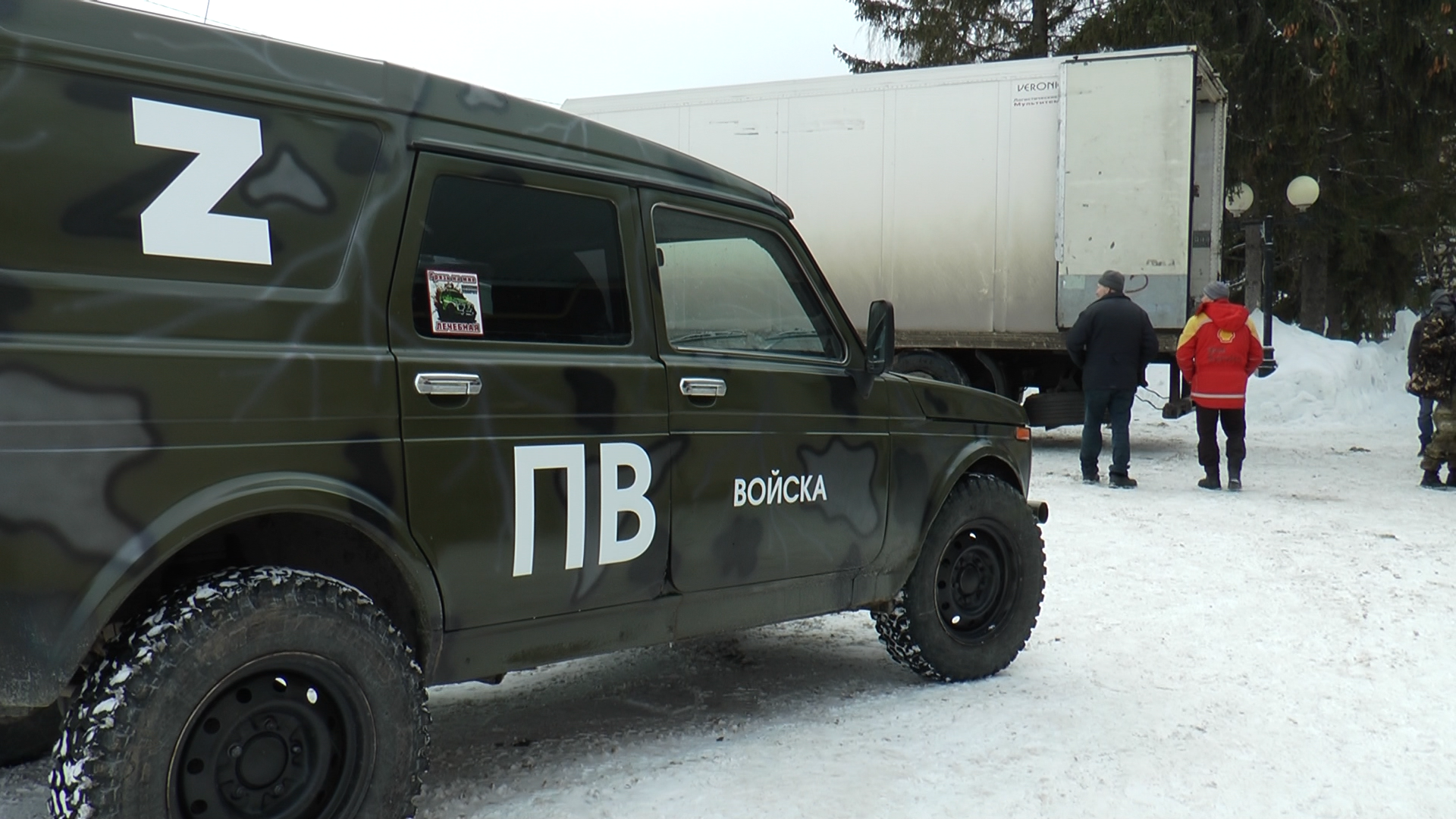 В Высокогорском районе в доме культуры для военных СВО женщины приготовили лапшу