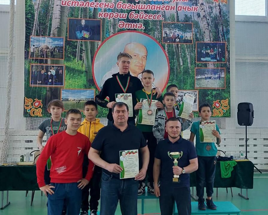Высокогорнее борцы завоевали комплекты медалей республиканского турнира