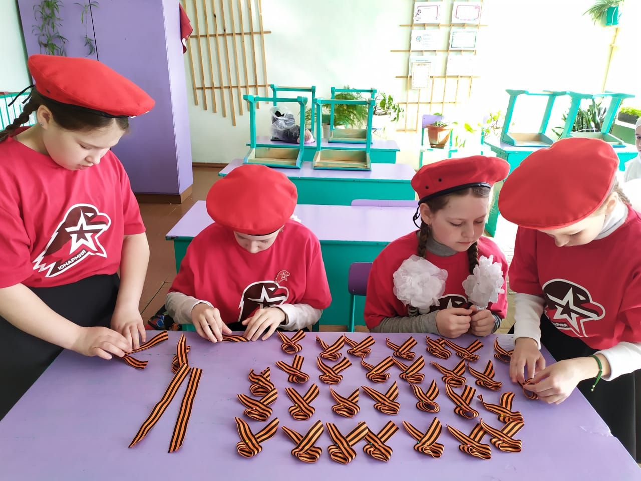 Высокогорские школы присоединились к акции «Георгиевская ленточка».