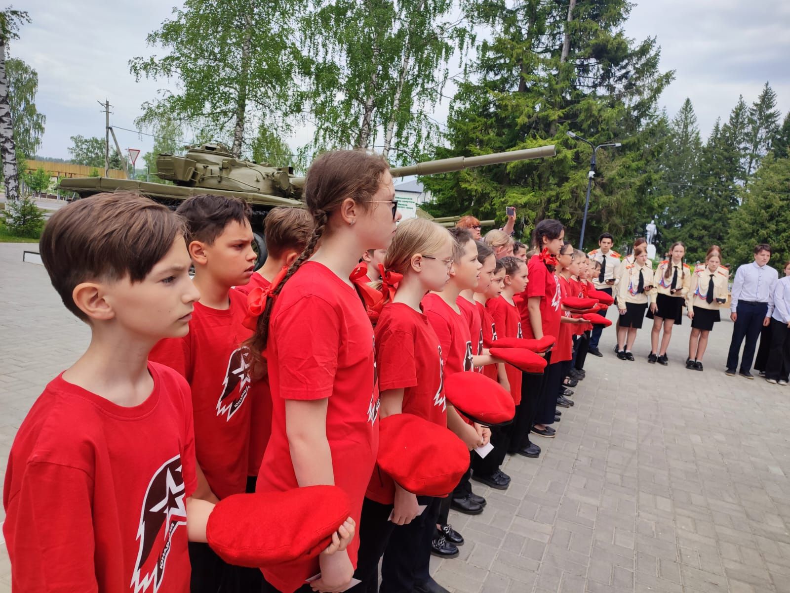 Бирюлинские ребята вступили в Юнармию