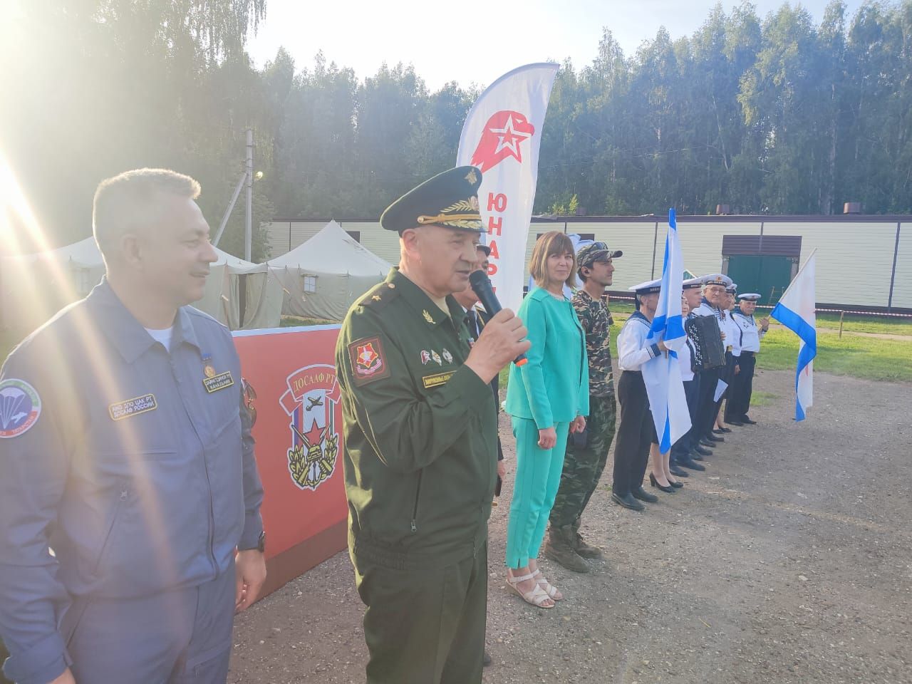 В палаточном лагере «Юный парашютист» стартовала первая смена