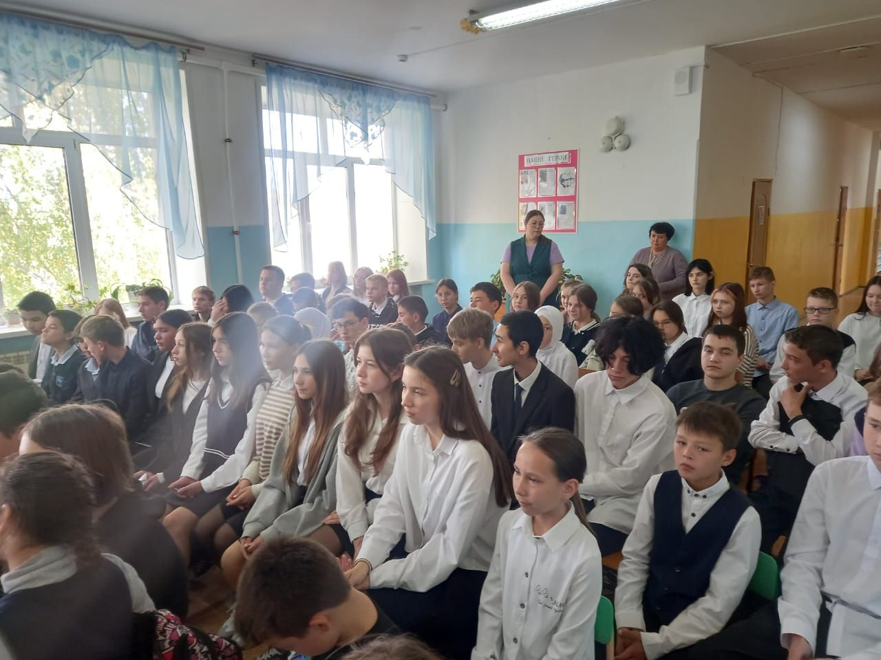 Рафкат хазрат и отец Петр поговорили с усадскими школьниками