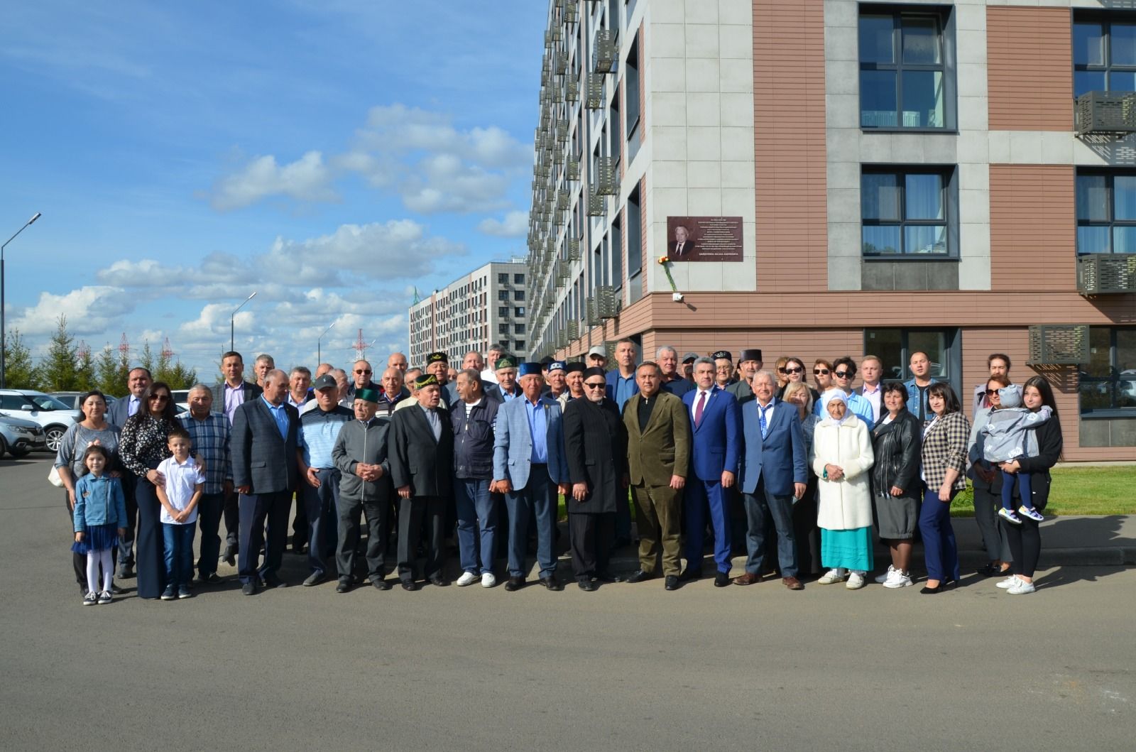 В Высокогорском районе открыли мемориальную доску Хасану Шайдуллину