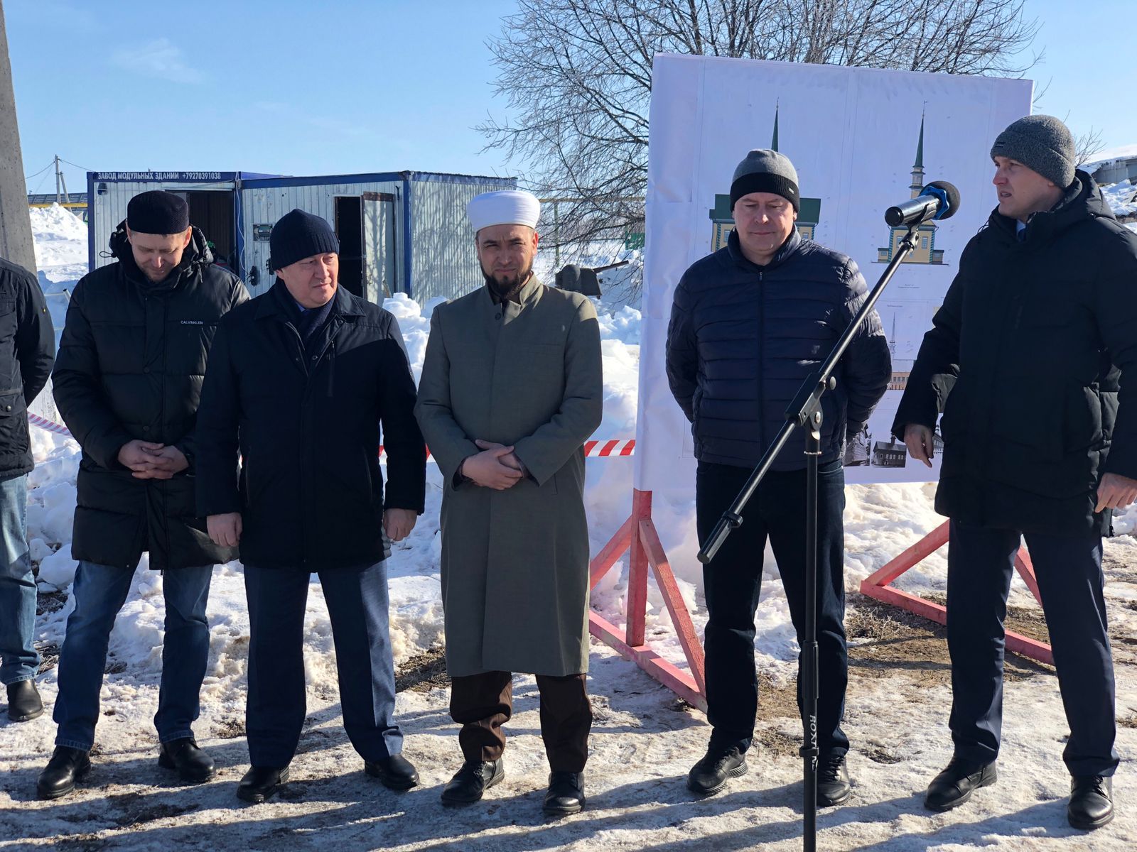 В селе Айбаш продолжается реставрация мечети, у которой рухнул минарет