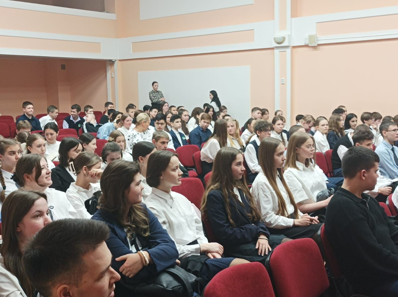 Сегодня в ВСОШ N3 прошло мероприятие «Конструктивный диалог»