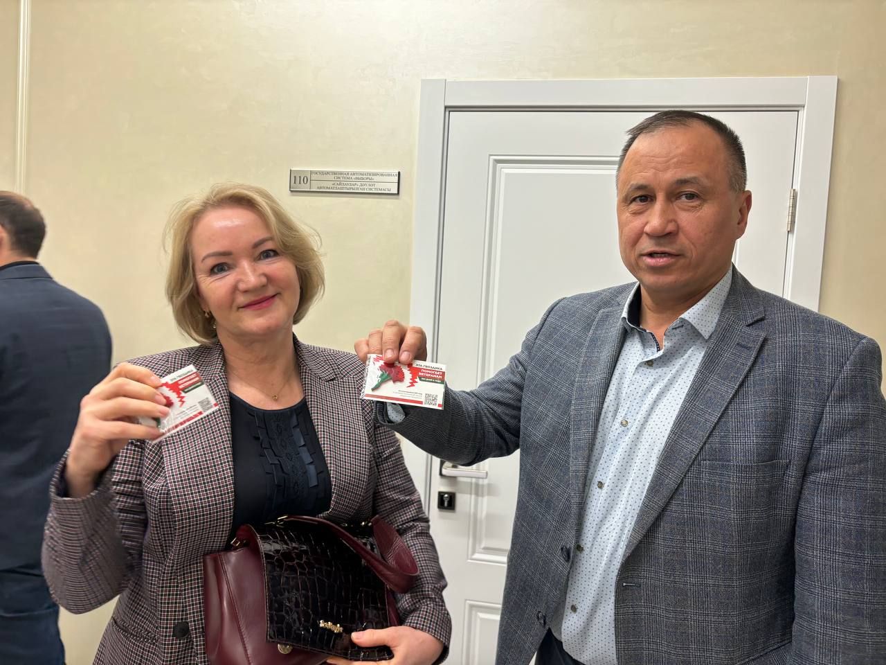 Руководители района присоединились к Всероссийской акции «Красная гвоздика»