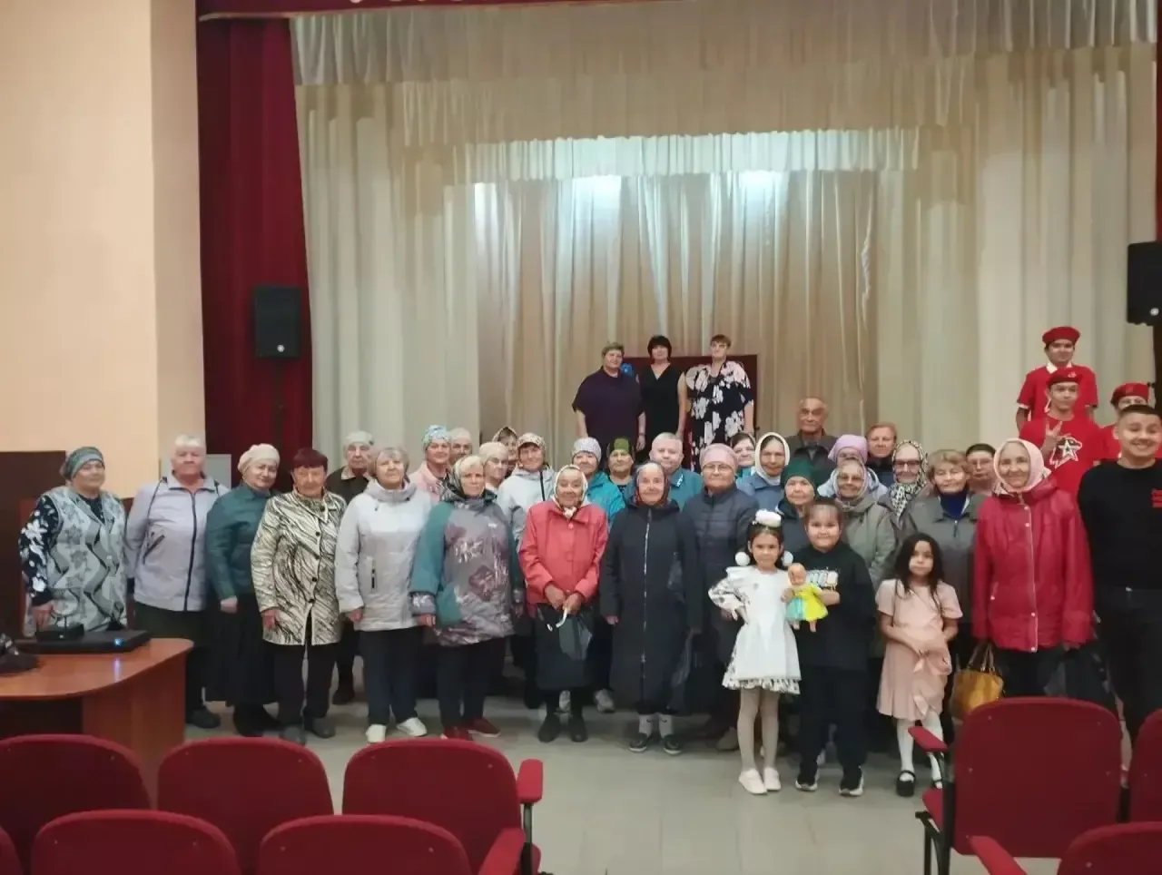 В Высокогорском районе поздравили представителей старшего поколения