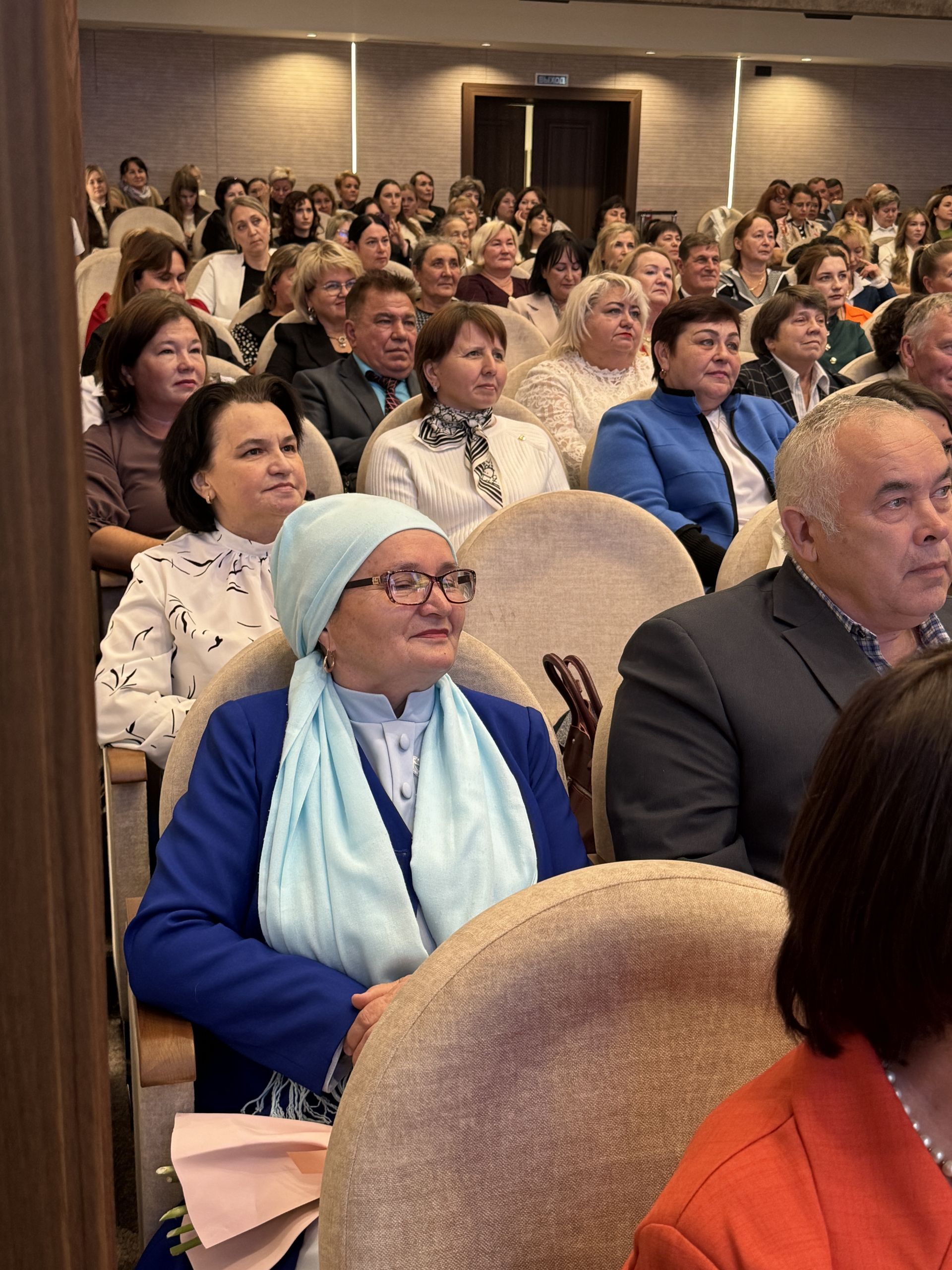 В Высокогорском районе наградили педагогов в преддверии Дня учителя