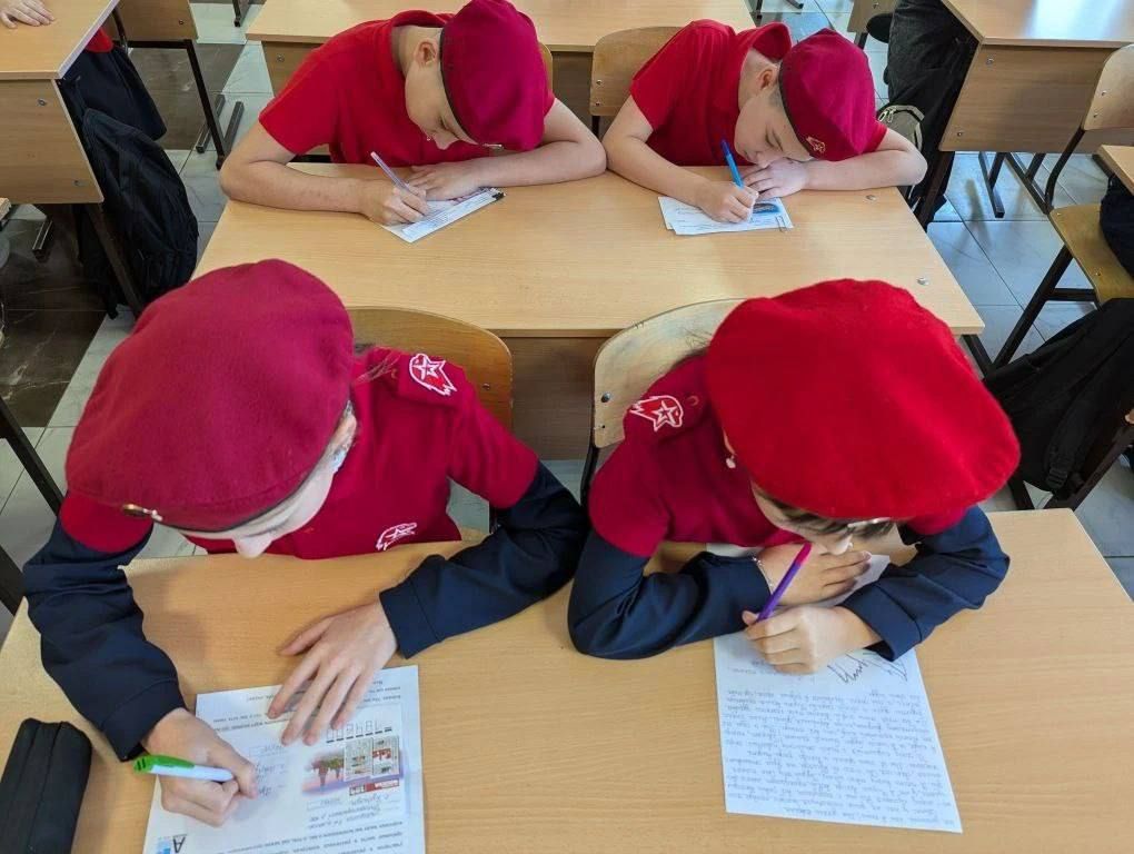 Школьники Высокогорского района поддержали участников СВО ко Дню защитника