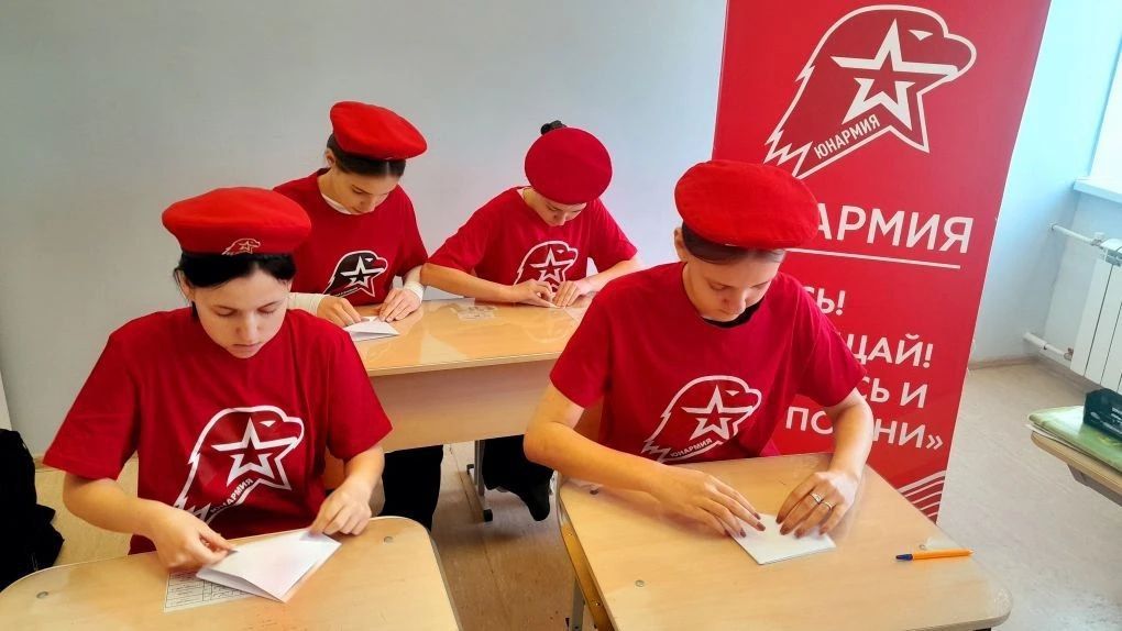Память о юных героях: урок мужества в Алатской школе им. А.О. Ахманова
