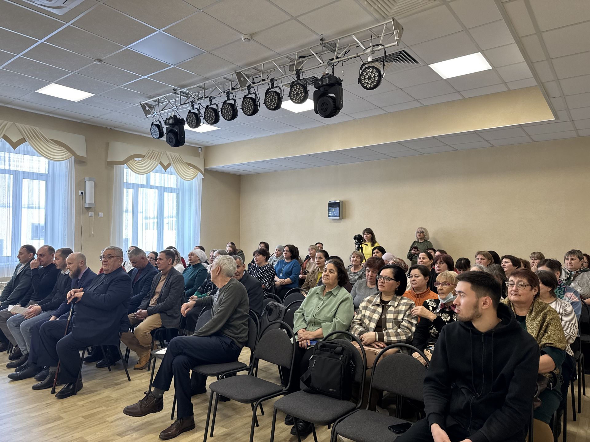 Страницы, хранящие прошлое: состоялась презентация книги о Высокогорском районе