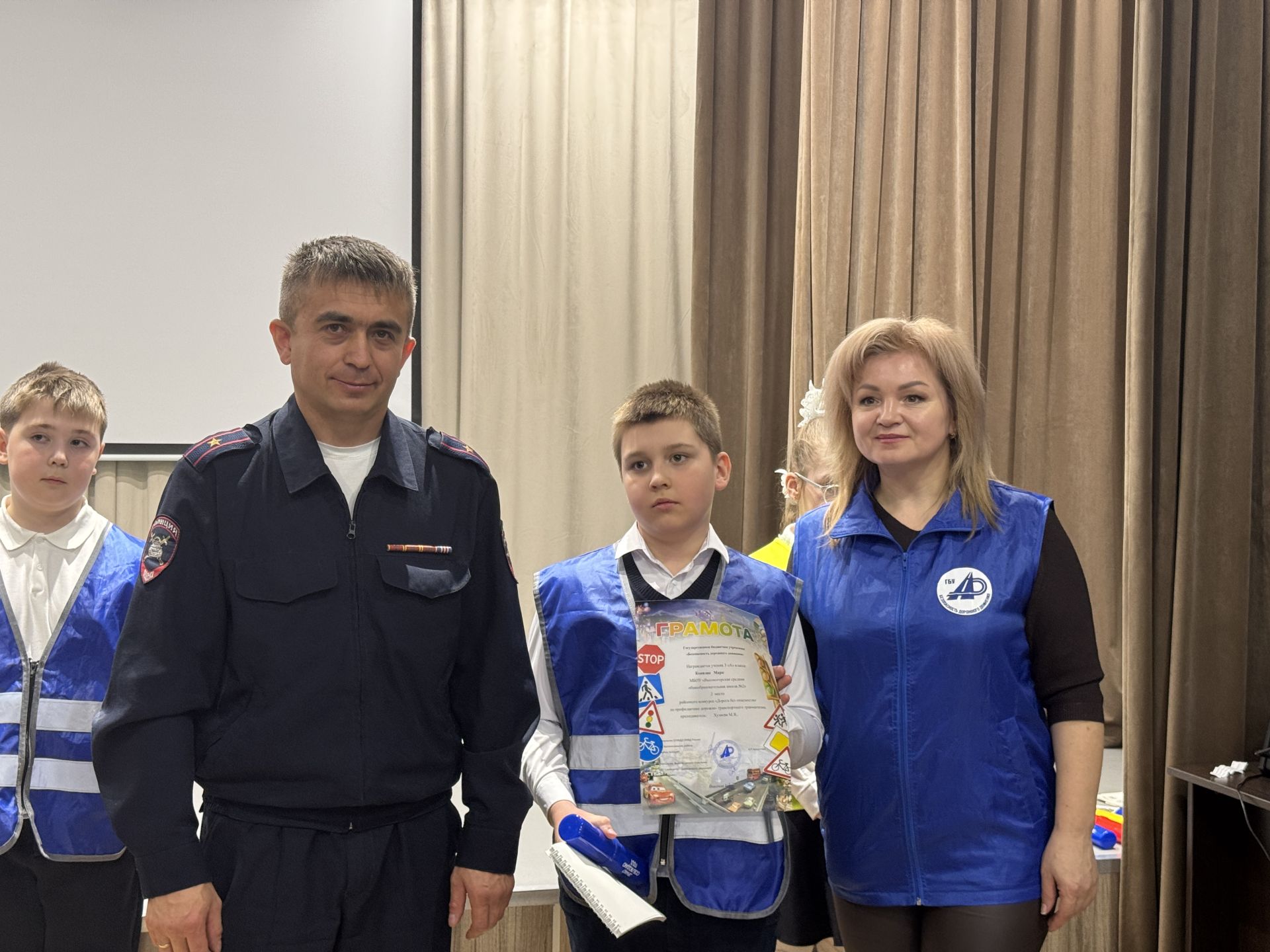 ЮИД помогает детям провести каникулы безопасно