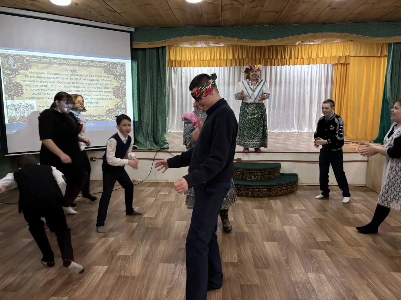 В Березкинском СДК школьники сыграли в народные игры по Пушкинской карте