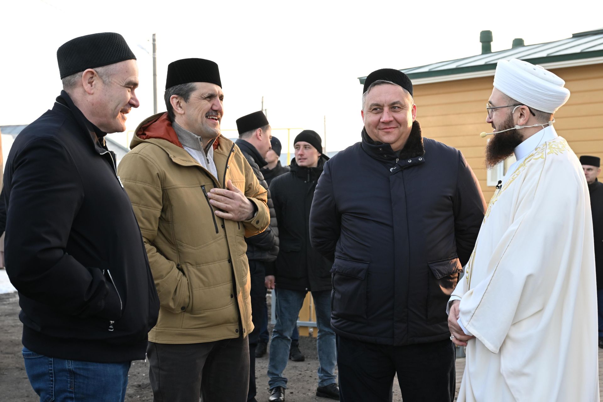 Раис Татарстана встретил Ураза-байрам в мечети Высокогорского района