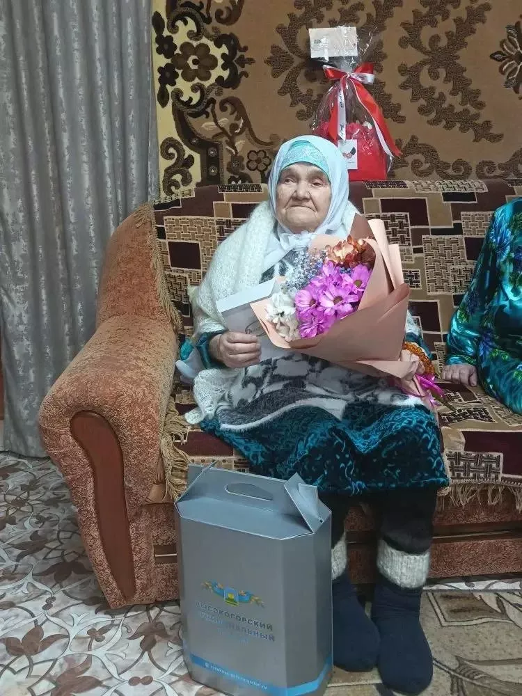 В селе Дубъязы отметили 90-летие именинницы