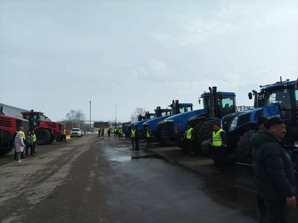 Готовность сельхозтехники к весенне-полевым работам в Высокогорском районе