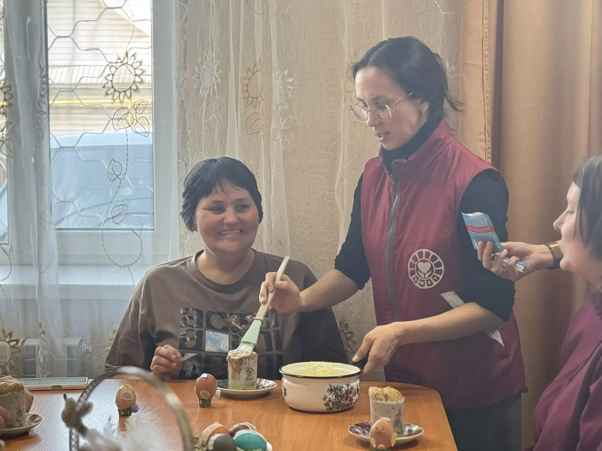 Рецепты дружбы и поддержки: оливье, куличи и главное — любовь