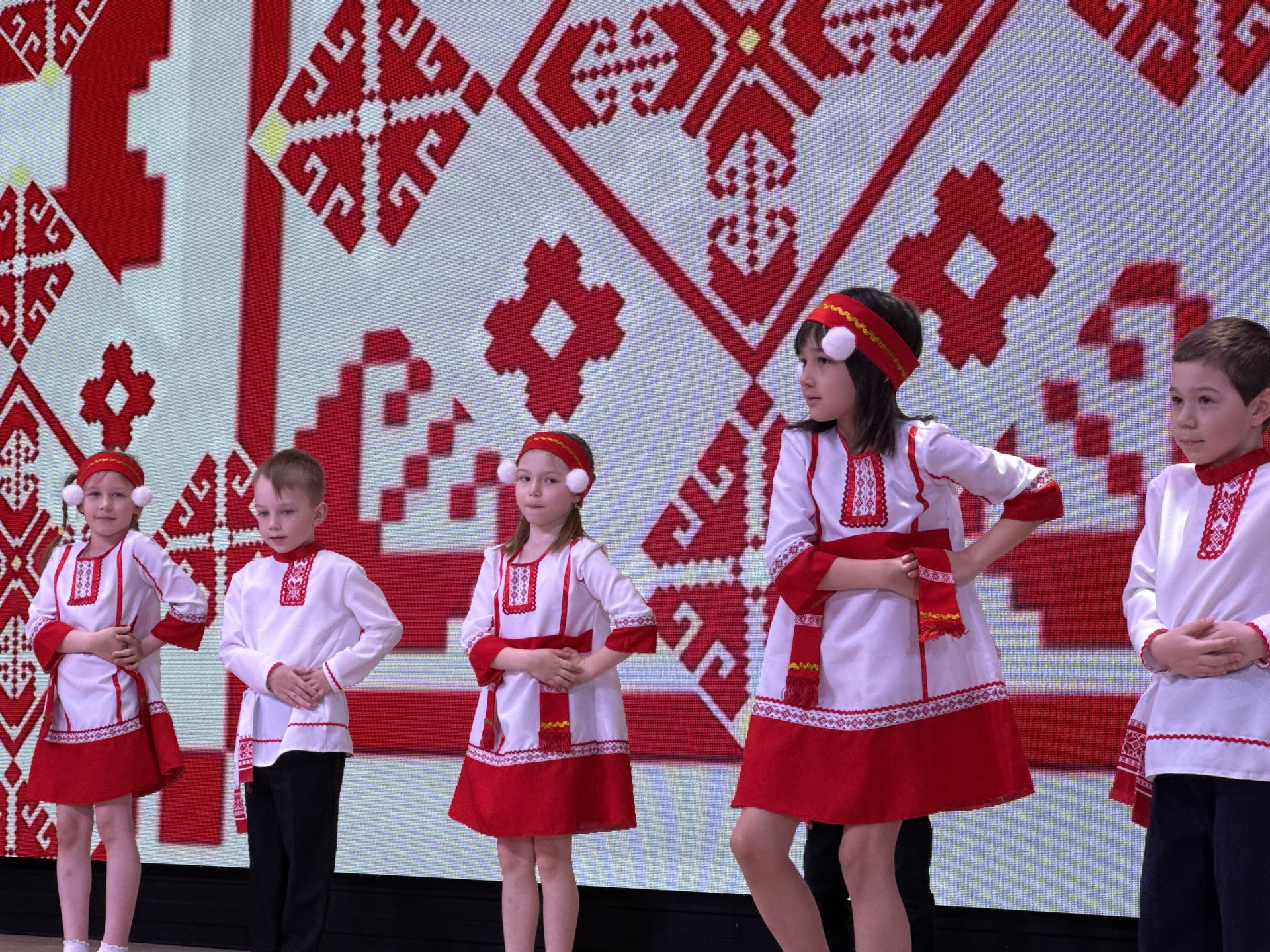 «Кораблик детства»: юные таланты о единстве России (фото)