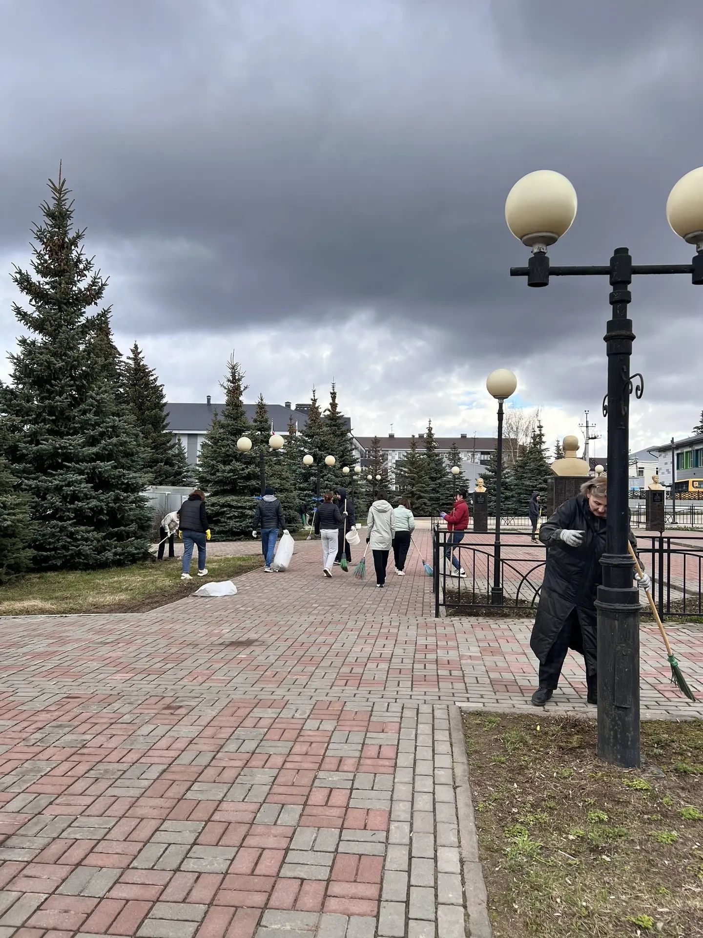 Сегодня Высокогорский район вышел на большой субботник