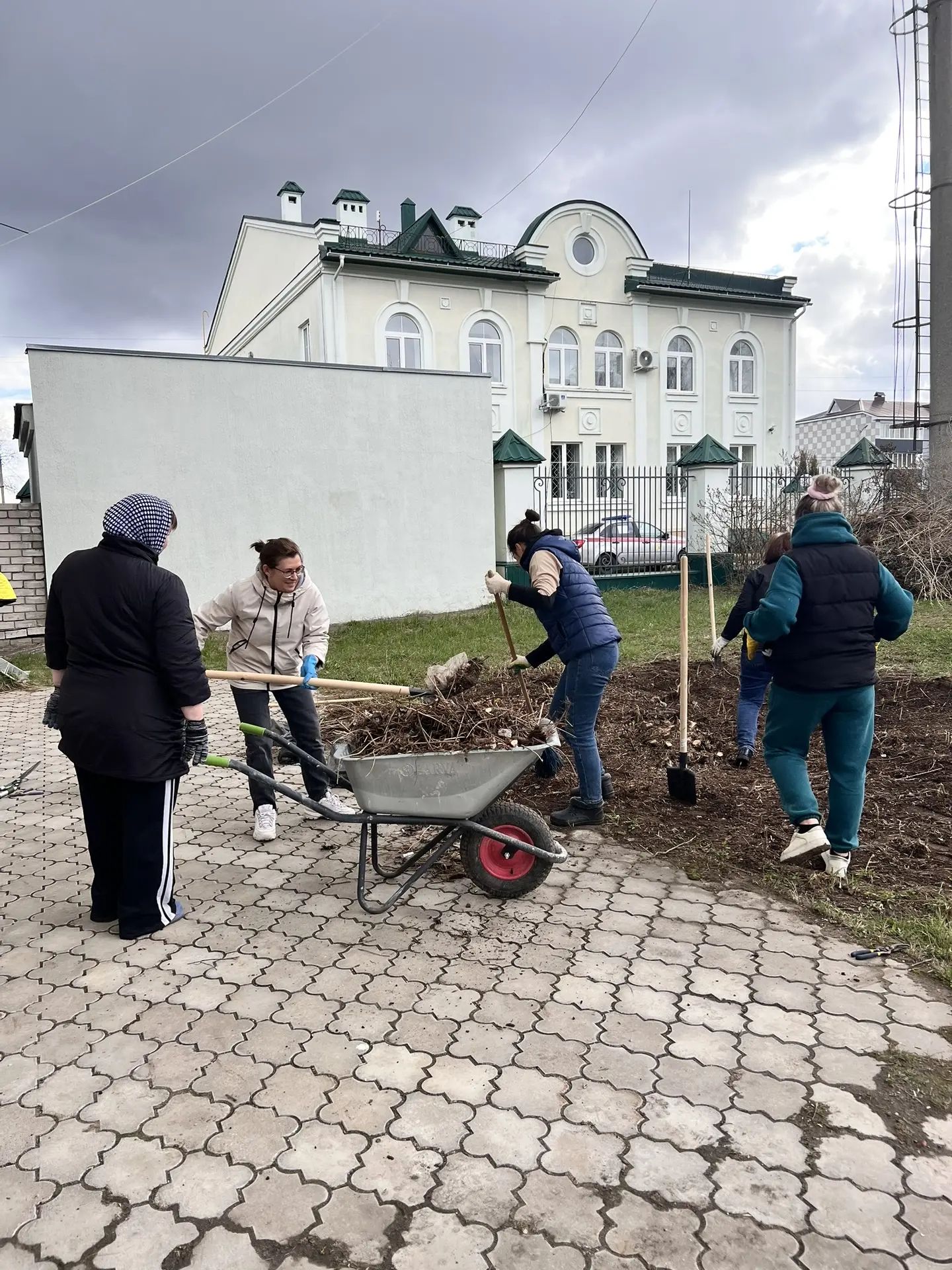 Сегодня Высокогорский район вышел на большой субботник