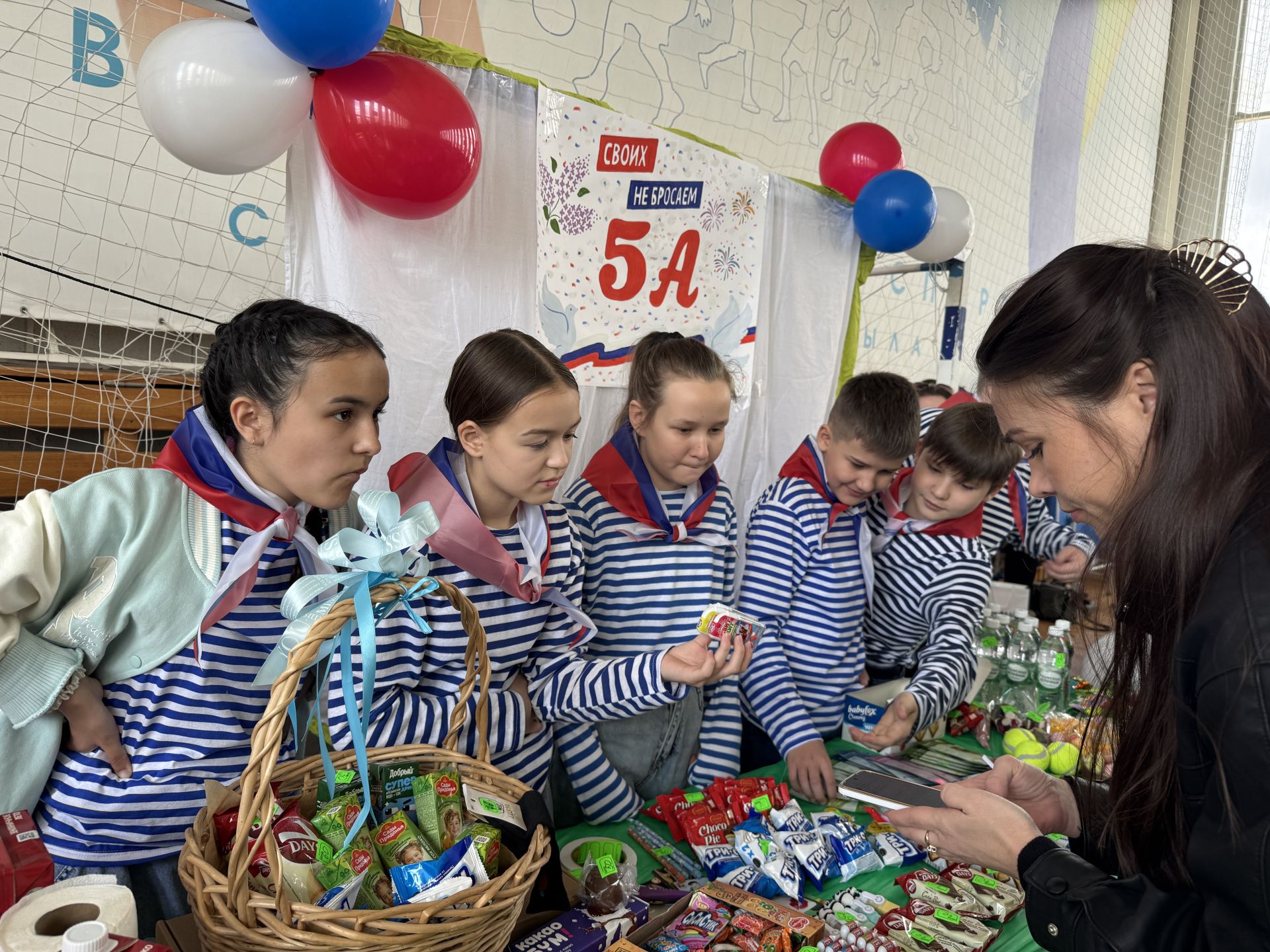 В школе Высокогорского района открыли Аллею героев