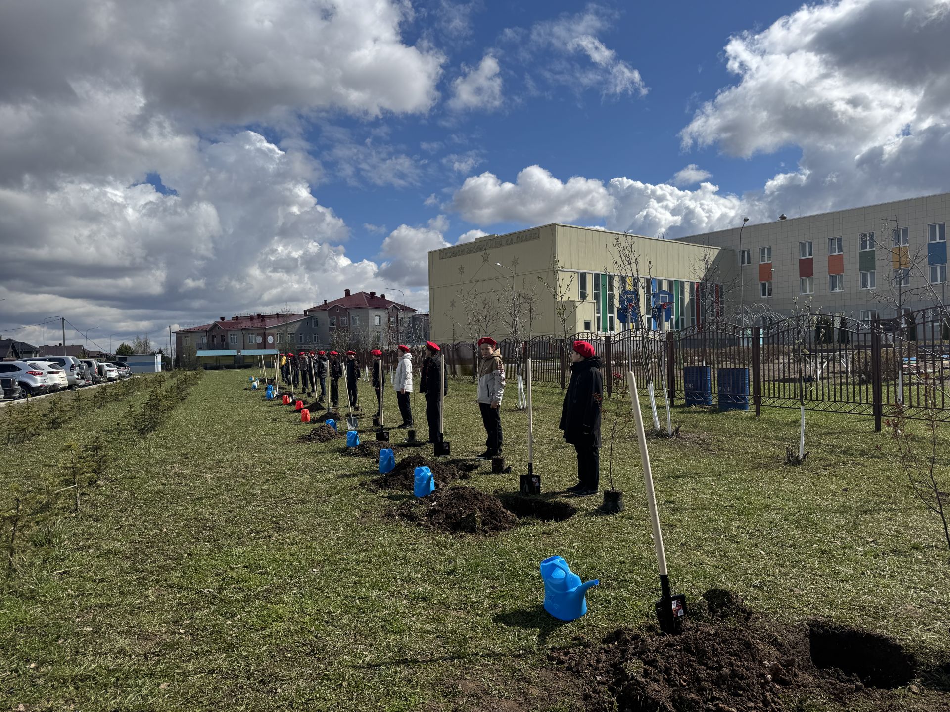 В школе Высокогорского района открыли Аллею героев