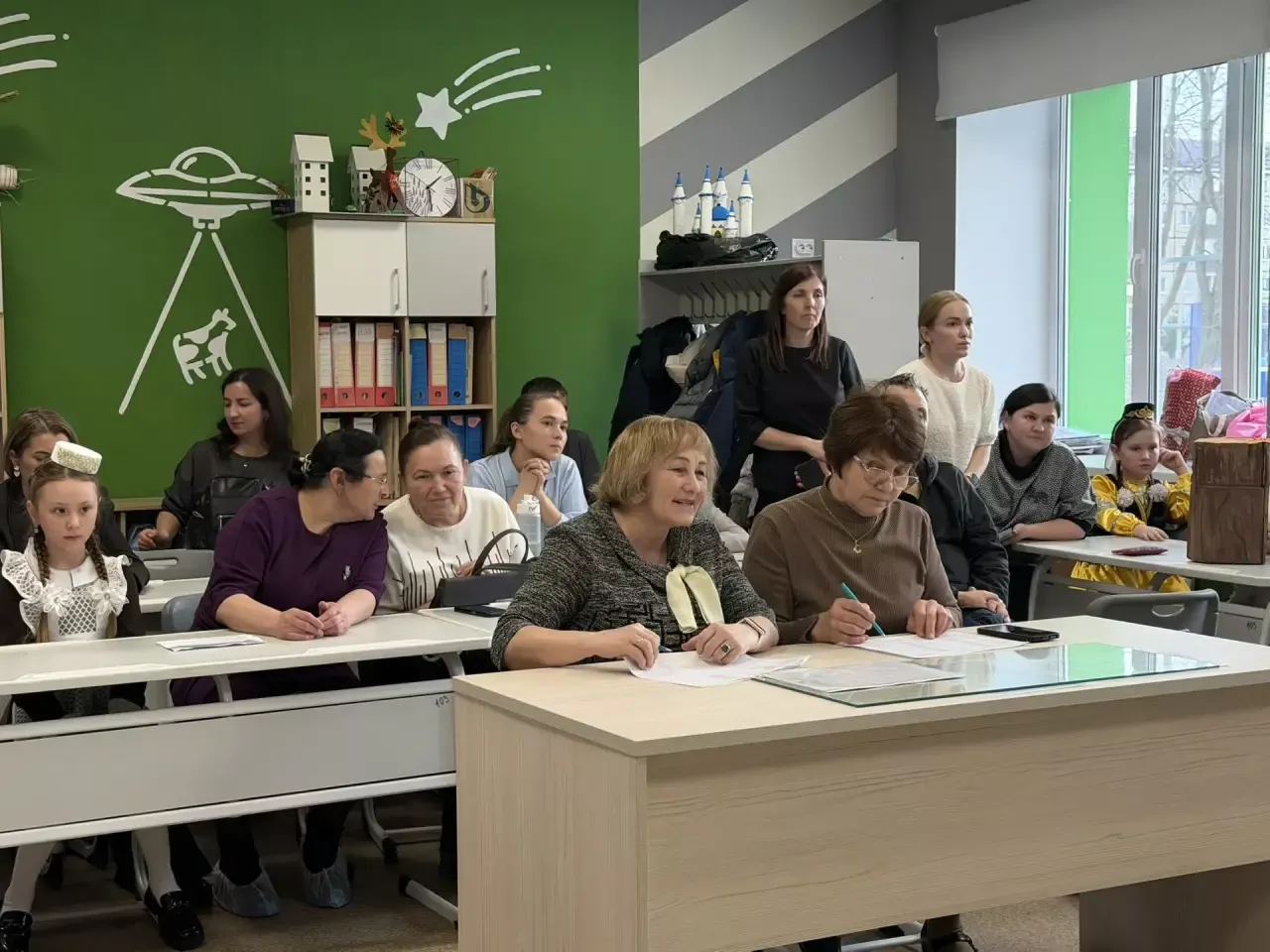 Юные таланты читают Тукая на разных языках (фоторепортаж)