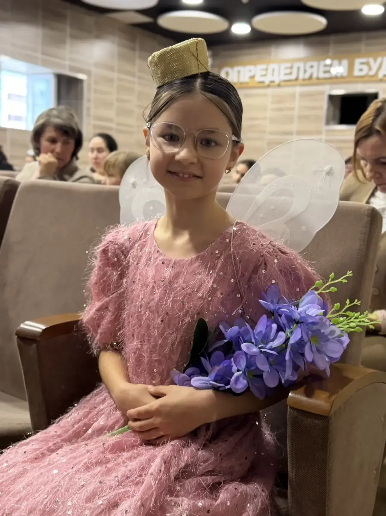 Юные таланты читают Тукая на разных языках (фоторепортаж)