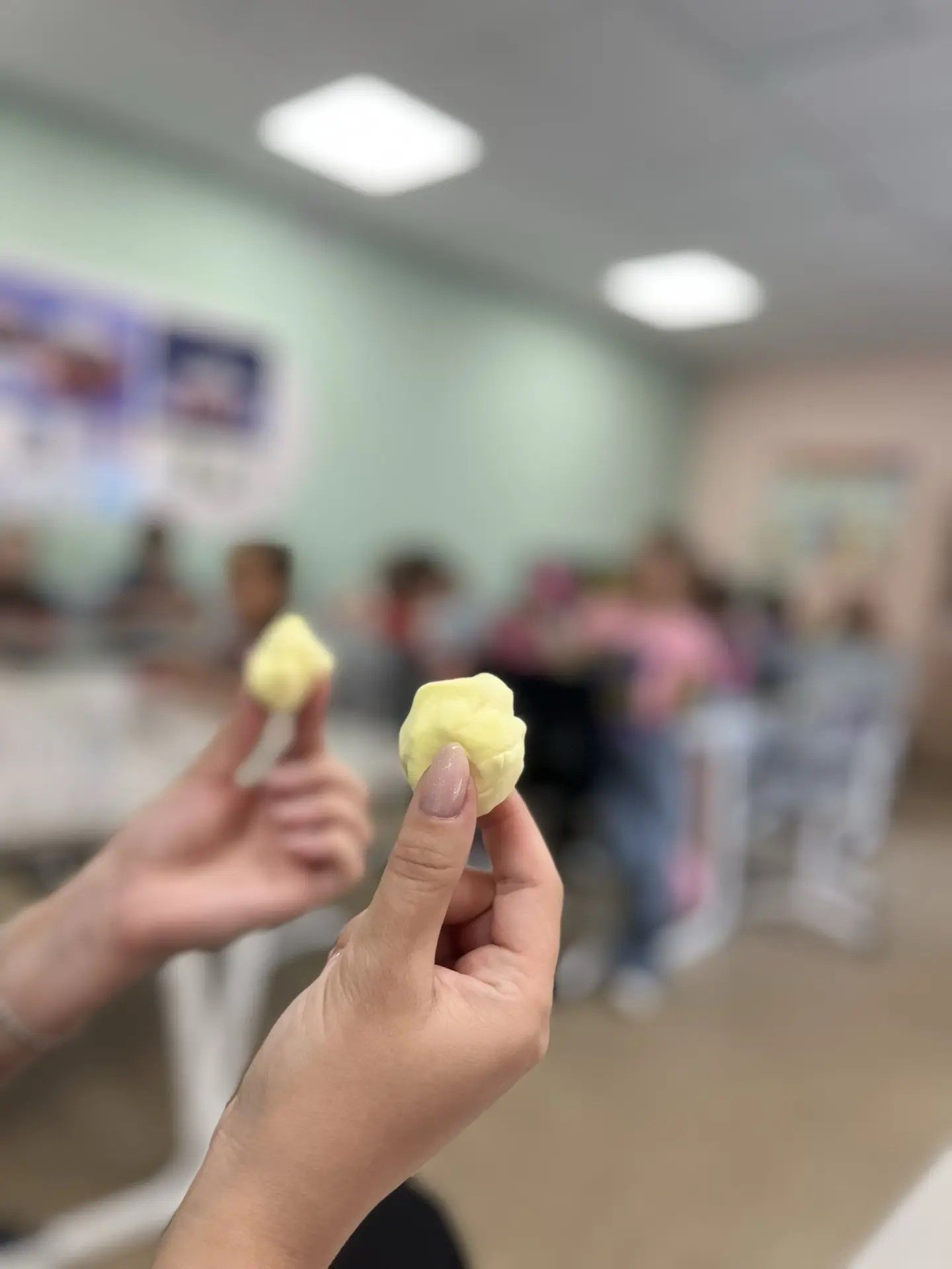 В «Бригантине» спасались от хандры с помощью пластилина