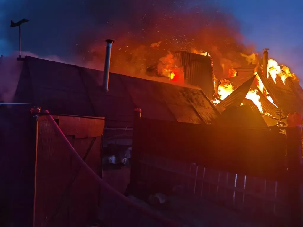 В СНТ «Калининец» сгорел садовый дом из-за неисправной электропроводки