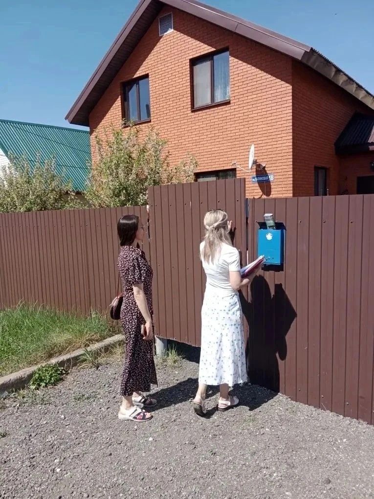 Специалисты КЦСОН «Эмет» проводят выезды для поддержки семей с детьми