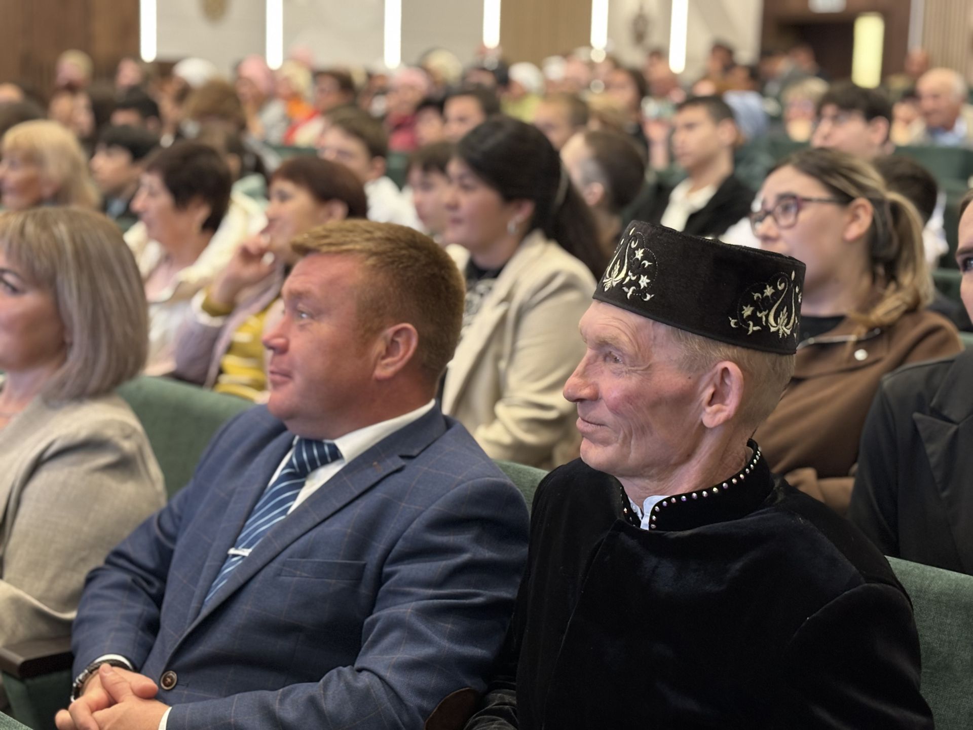 Марат Ахметов посетил открытие обновленного Дома культуры в Дубъязах