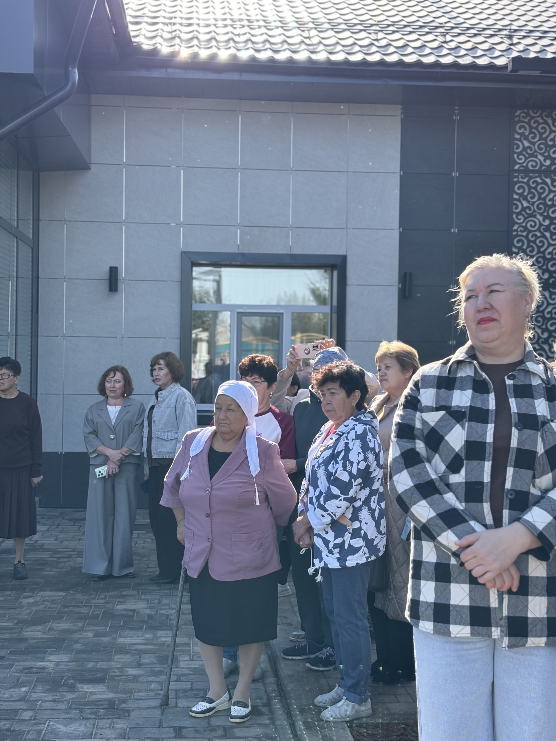 Марат Ахметов посетил открытие обновленного Дома культуры в Дубъязах