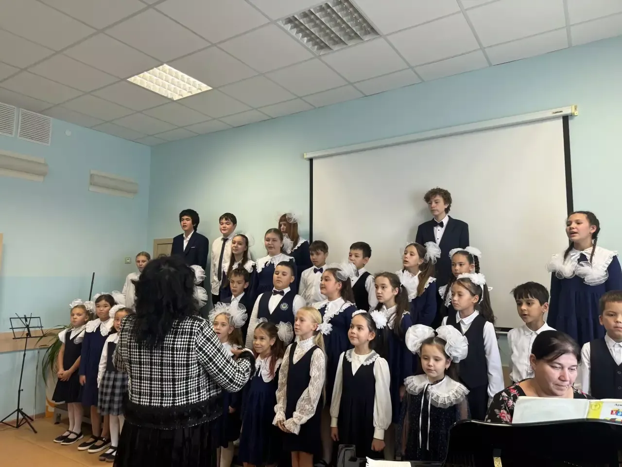 Журналист и поэт Галия Ильдарова встретилась с учащимися ДШИ