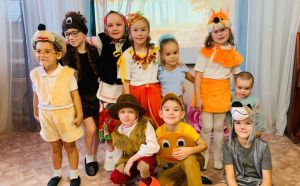 Театрализованное представление в детском саду «Петушок»