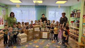 Детсадовцы из «Теремка» отправили новогодние посылки солдатам
