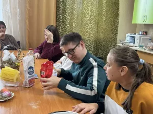 Рецепты дружбы и поддержки: оливье, куличи и главное — любовь