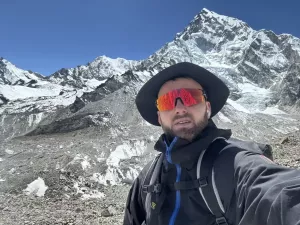 Житель Высокогорского района покорил шеститысячник Лобуче в Гималаях