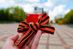 Как правильно носить георгиевскую ленту, за что могут оштрафовать